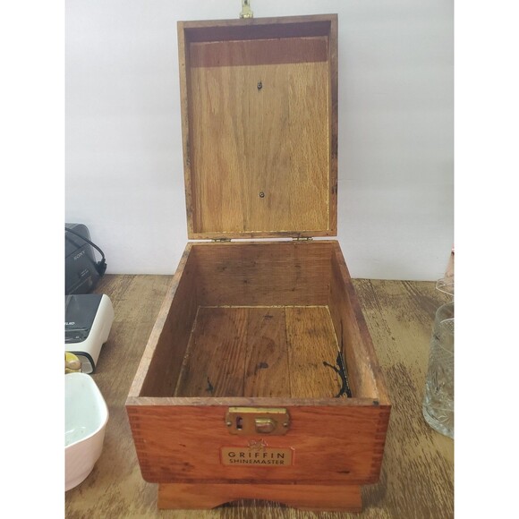 Vintage GRIFFIN SHINEMASTER Shoe Shine Box working latch - Picture 8 of 11